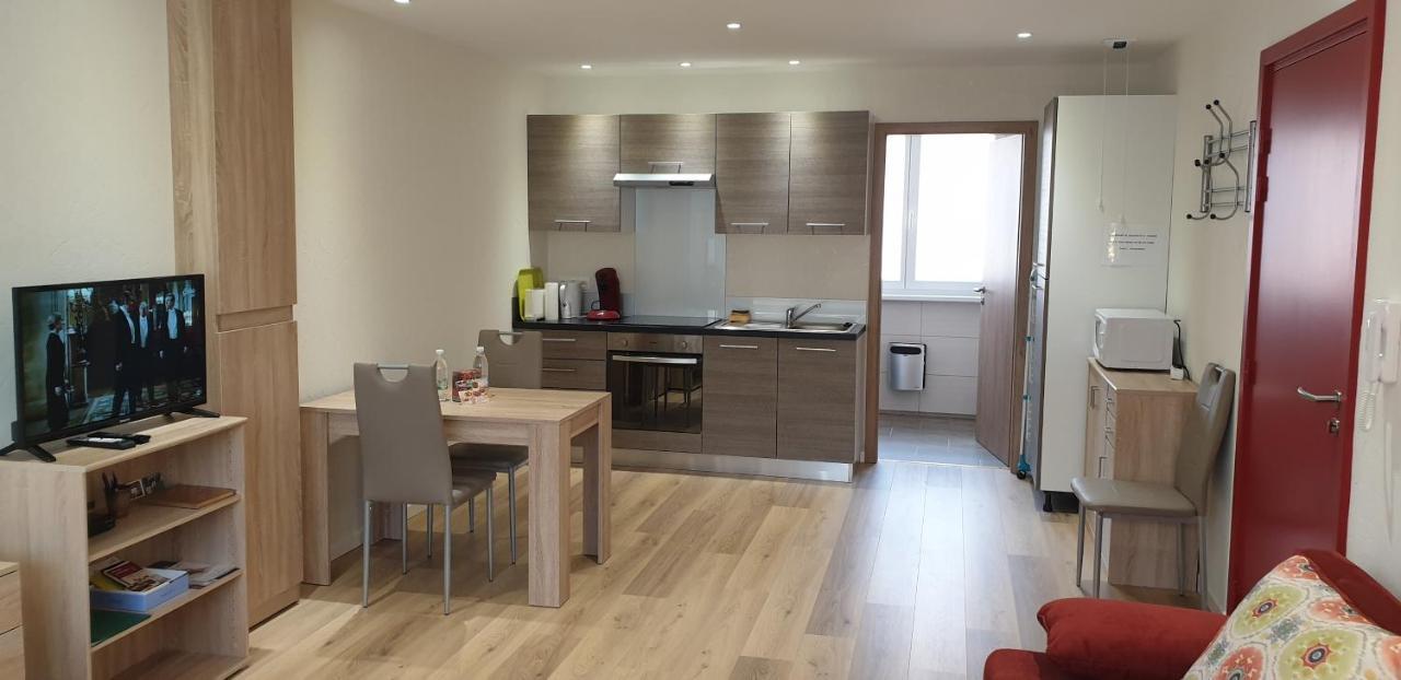 Meublés du 25 N3 Studio 1er Etage Niederbronn-les-Bains Exterior foto